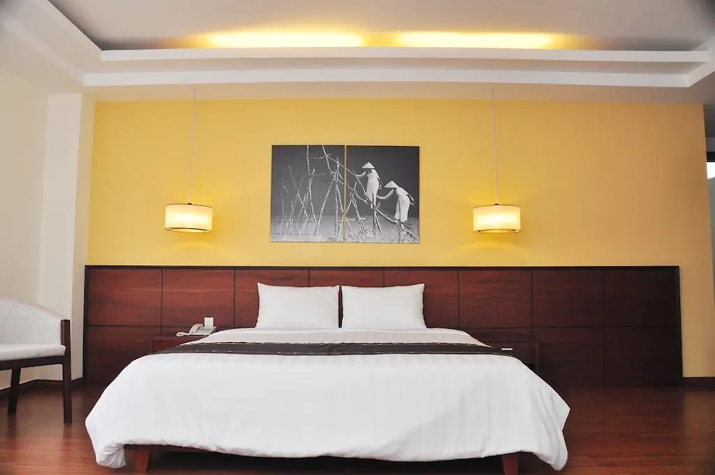 Golden Summer Hotel Nha Trang 3*,