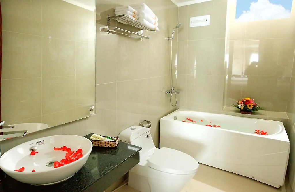 Golden Summer Hotel Nha Trang 3*,