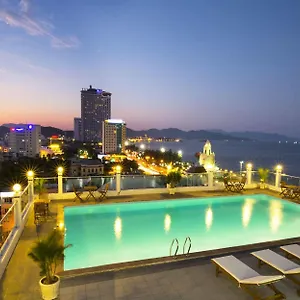4* Hotel Happy Light